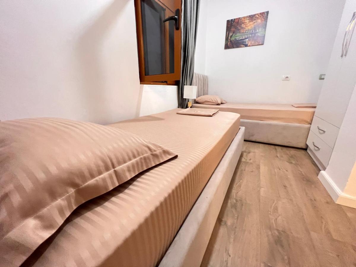 Arteg Apartments Durres Exterior photo